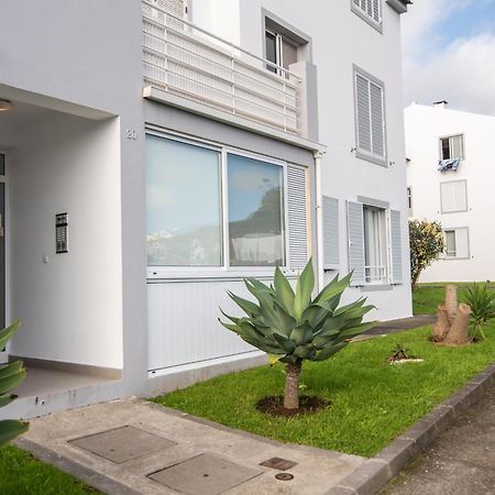 P&H Holiday Beach Apt Πόντα Ντελγκάντα Εξωτερικό φωτογραφία