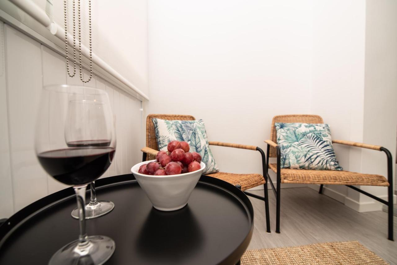 P&H Holiday Beach Apt Πόντα Ντελγκάντα Εξωτερικό φωτογραφία